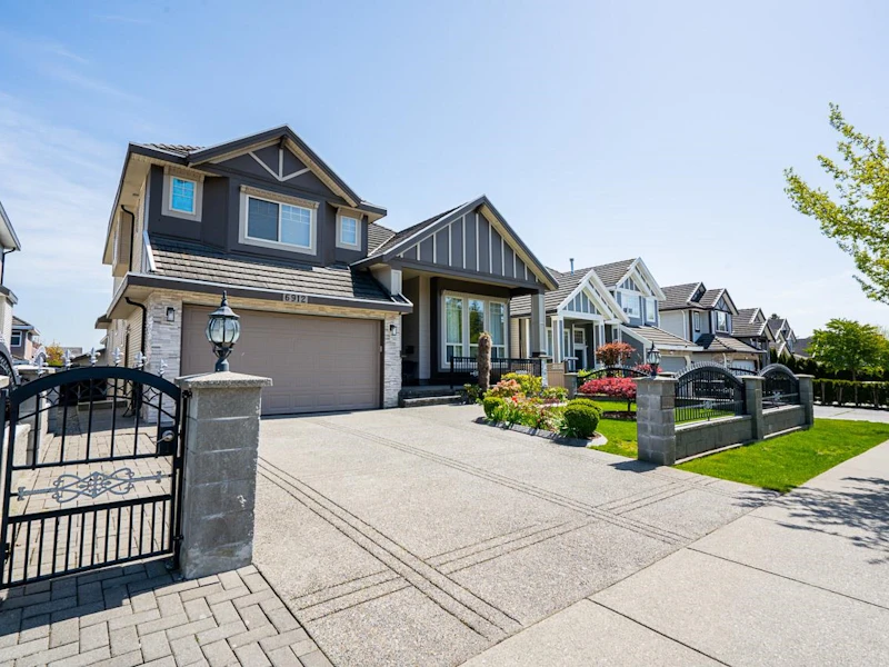 6912 148th Street, Surrey BC V3S 3E2
