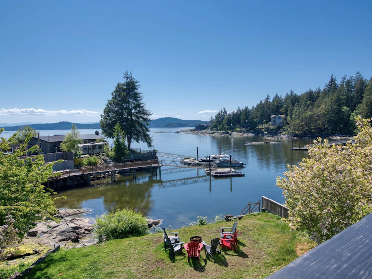 5639 O'brian Road, Halfmoon Bay, BC, V7Z 1E9