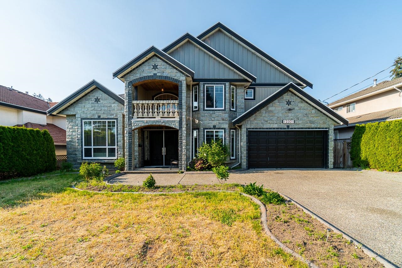 12321 95a Avenue, Surrey, BC, V3V 1R1