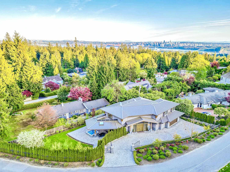 550 Knockmaroon Road, West Vancouver, BC, V7S 1R6