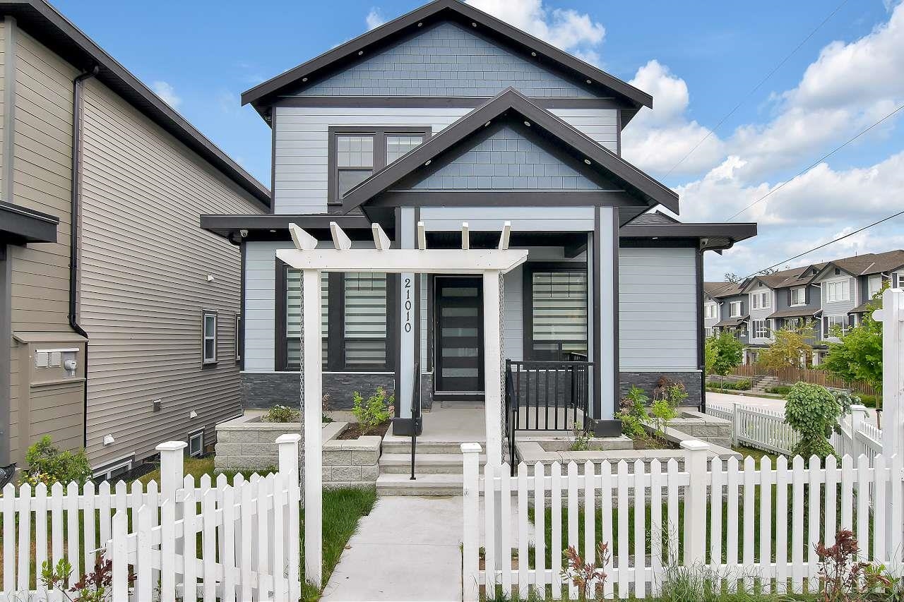 21010 72 Avenue, Langley, BC, V2Y 2R6