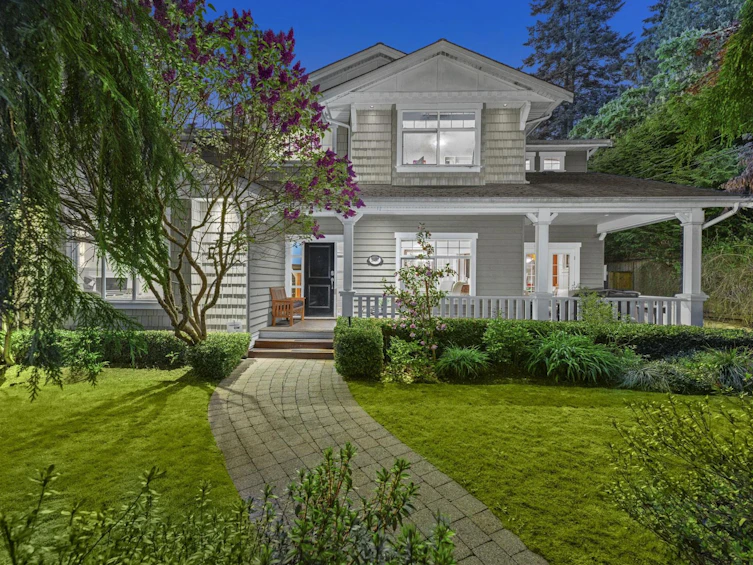2187 Jefferson Avenue, West Vancouver, BC, V7V 2A6