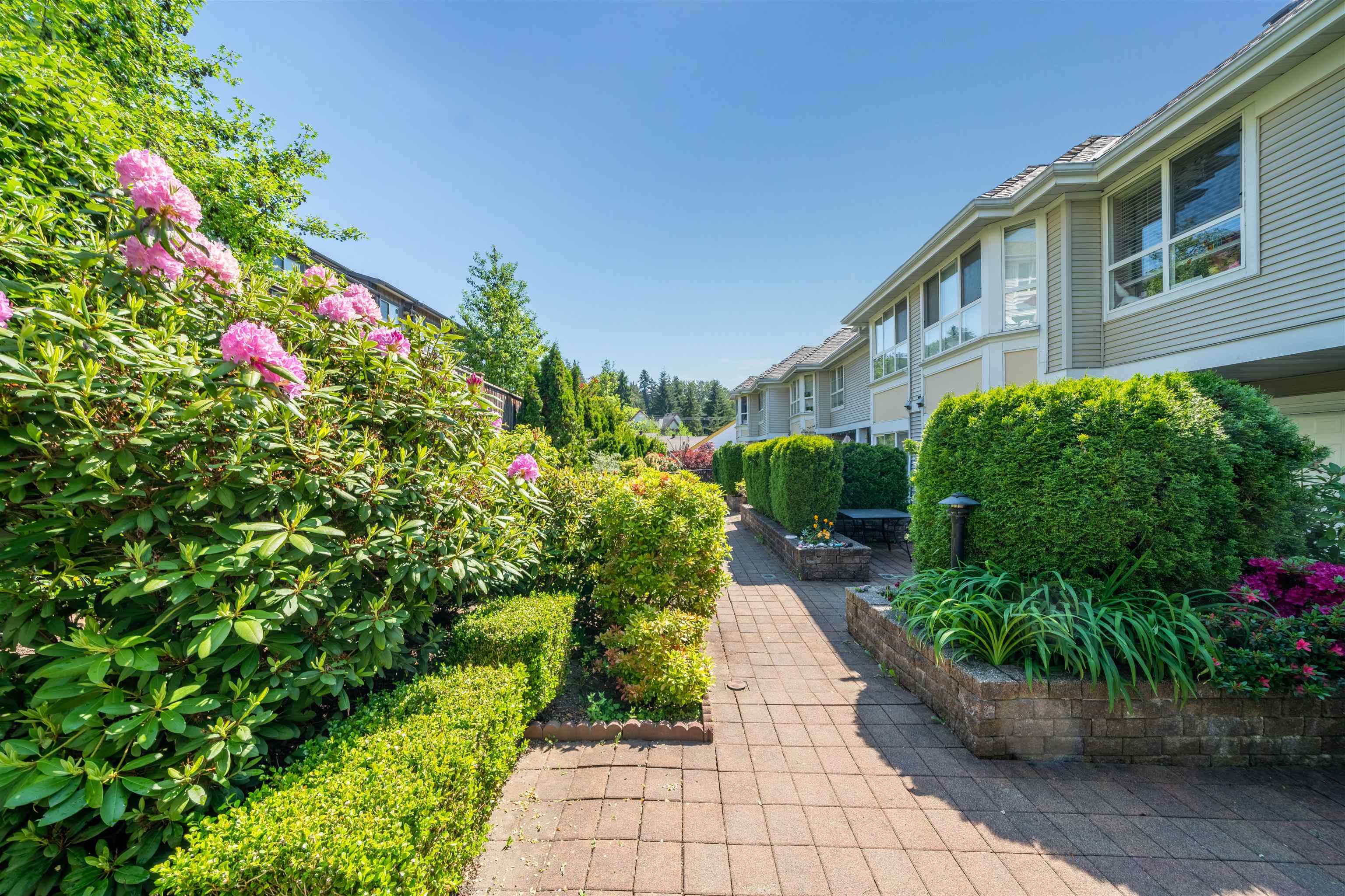 201-1423 Brunette Avenue, Coquitlam, BC, V3K 7A2