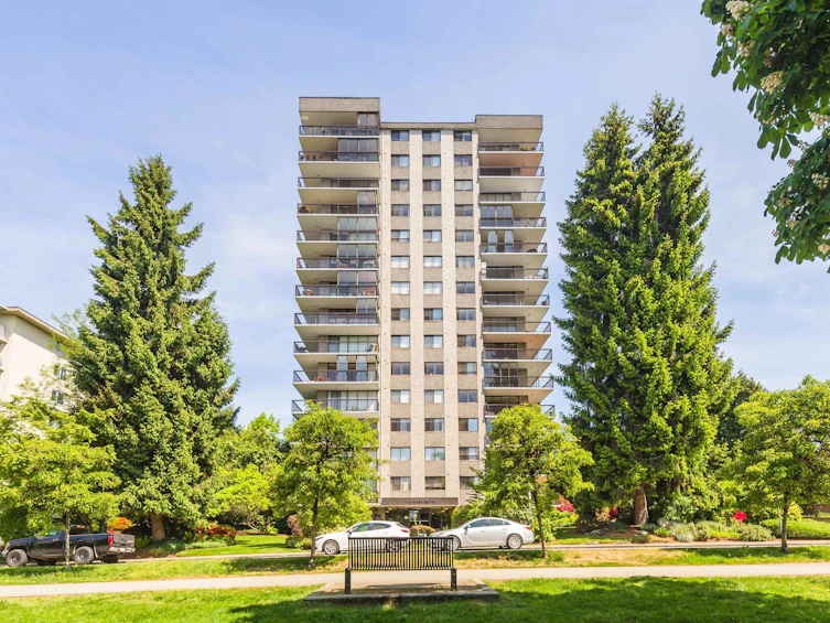 404-114 W Keith Road, North Vancouver, BC, V7M 3C9