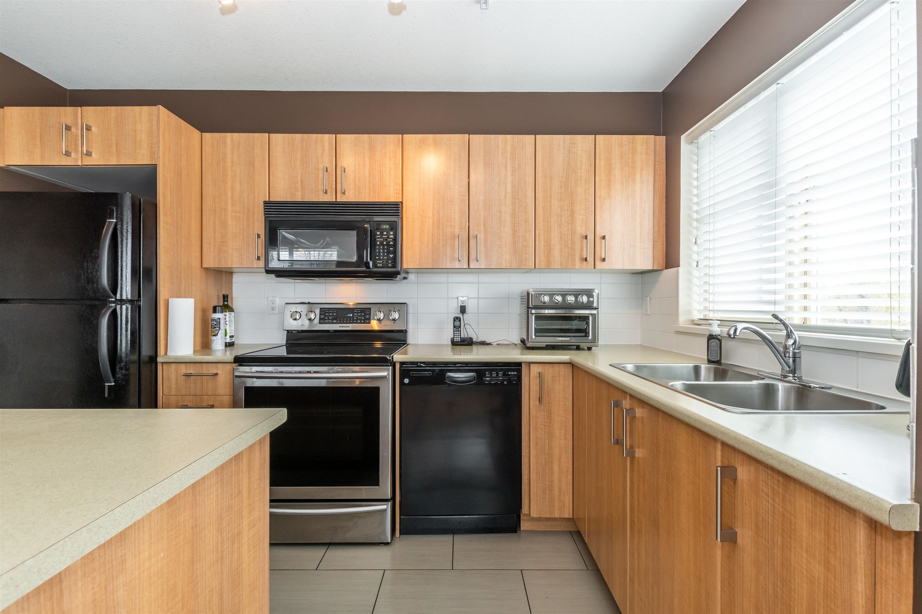 305-45555 Yale Road, Chilliwack, BC, V2P 0A9