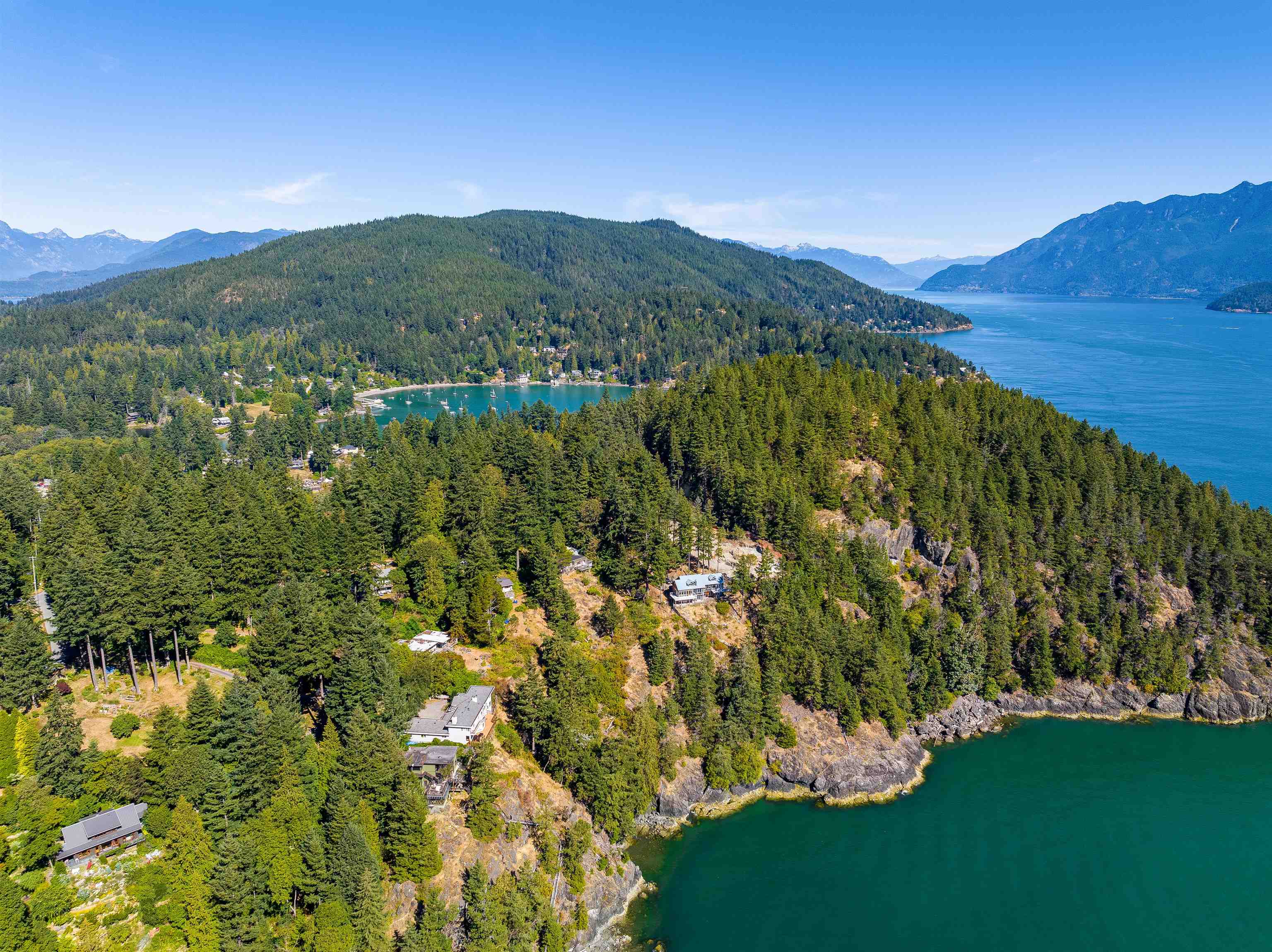 341 Robinson Road, Bowen Island, BC, V0N 1G1