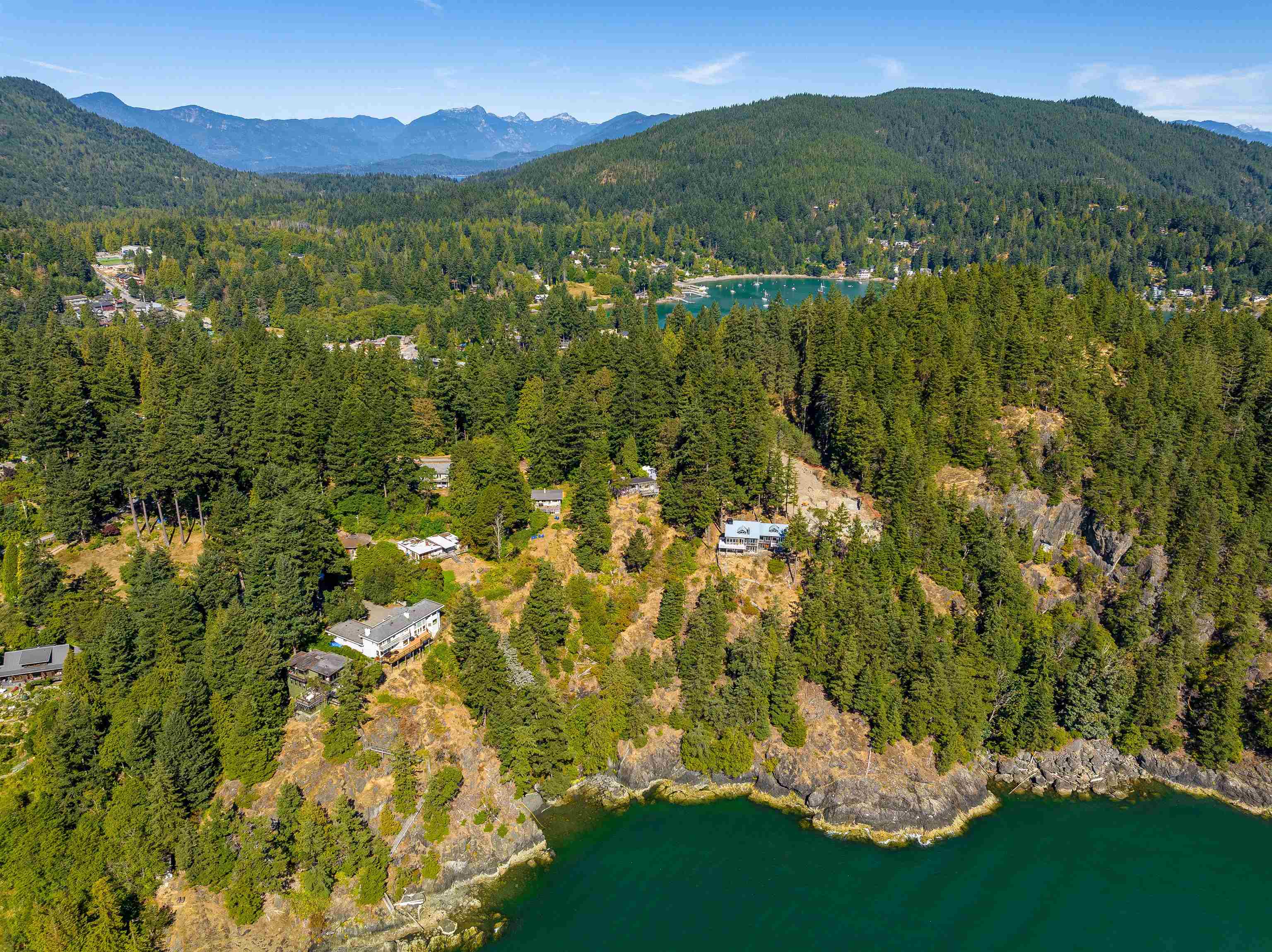 341 Robinson Road, Bowen Island, BC, V0N 1G1 - 2