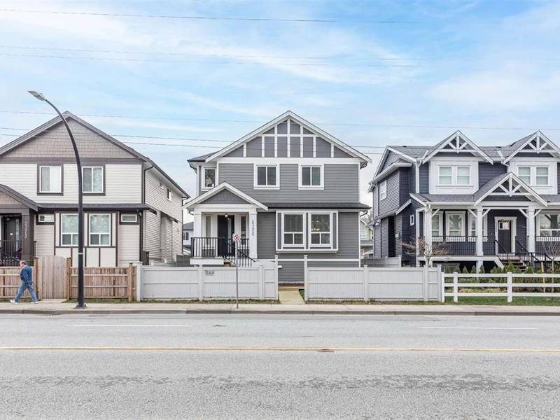 23906 Dewdney Trunk Road, Maple Ridge BC
