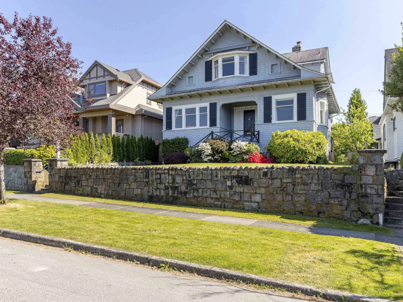 2020 W 35th Avenue, Vancouver BC V6M 1H9