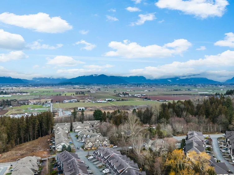 24-46858 Russell Road, Chilliwack, BC, V2R 5T3