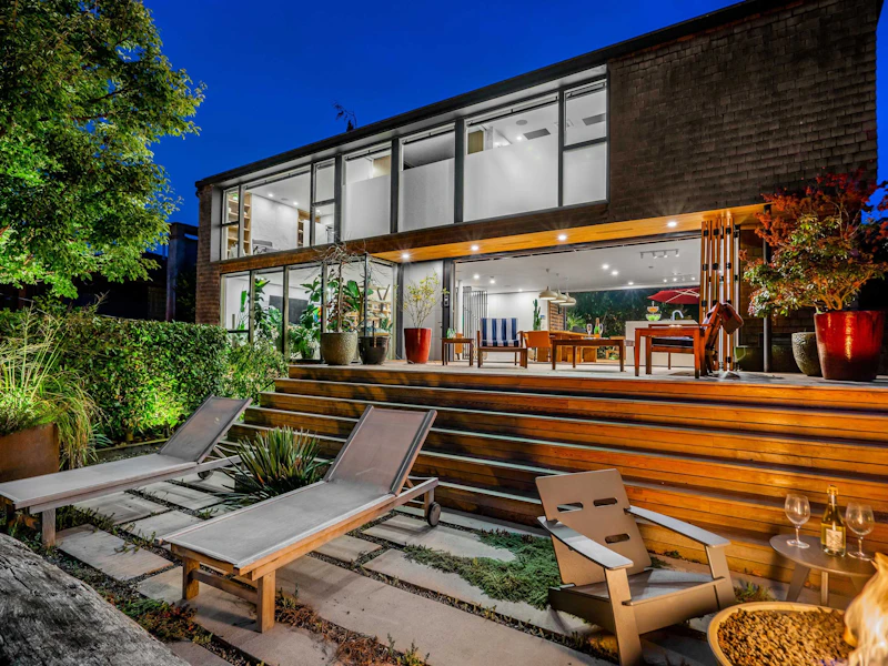 4548 Nw Marine Drive, Vancouver BC V6R 1B8