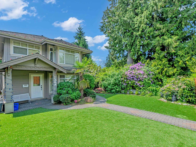 549 W 28th Street, North Vancouver, BC, V7N 2J6