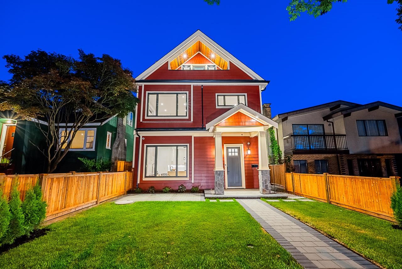 1--2630 Eton Street, Vancouver, BC, V5K 1K1