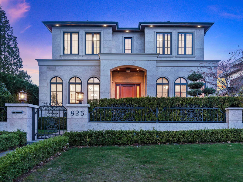 825 W 42nd Avenue, Vancouver BC V5Z 2P2