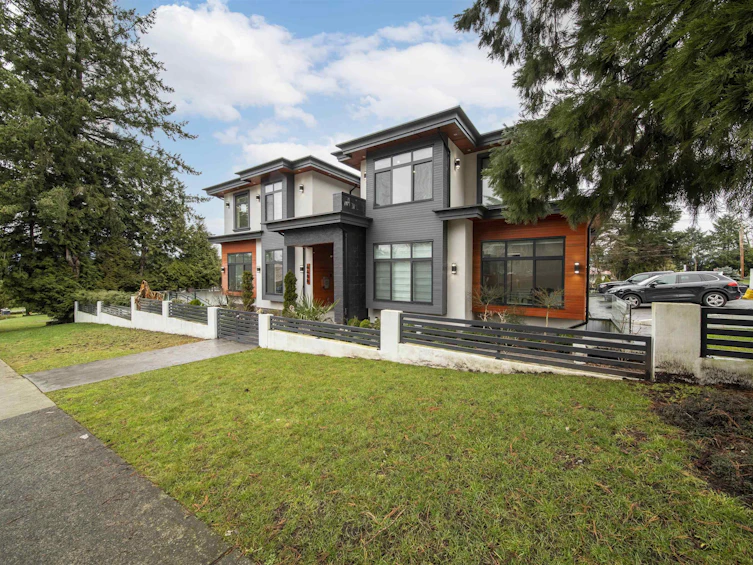6488 Gordon Avenue, Burnaby, BC, V5E 3M1