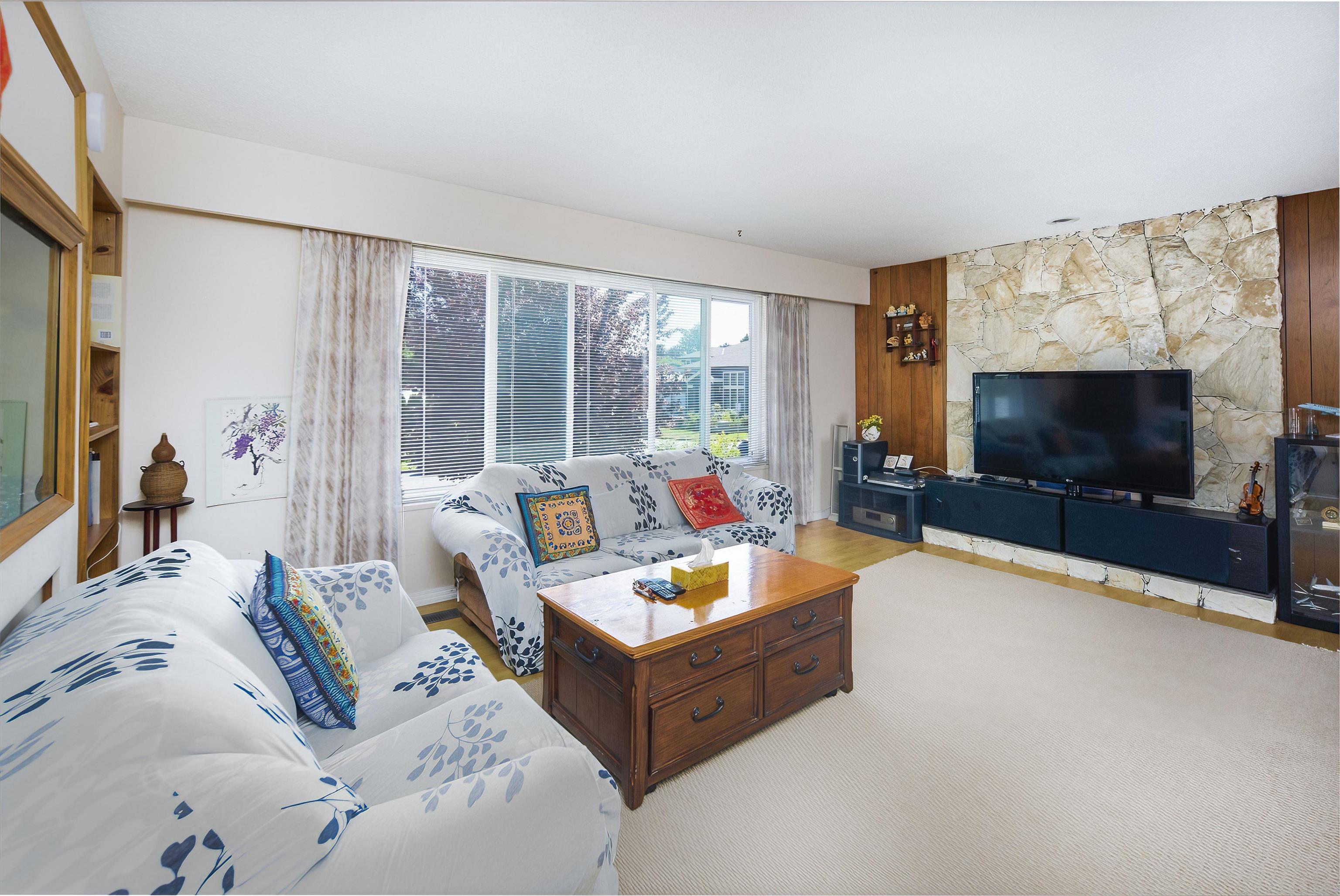 8111 Rosewell Avenue, Richmond, BC, V7A 2J3
