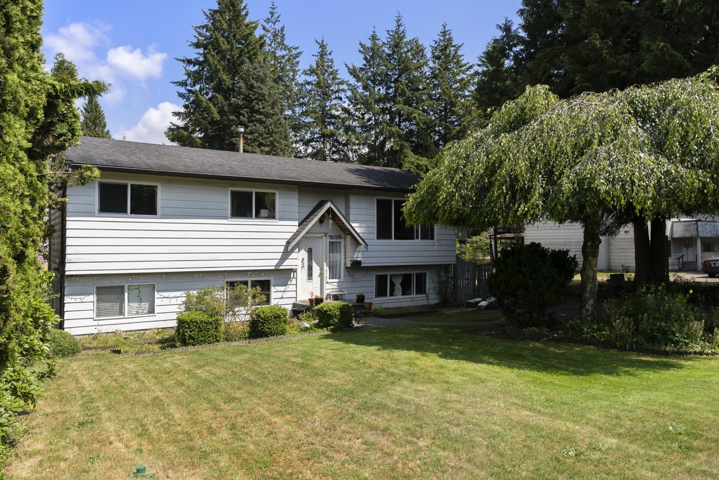 7552 142 Street, Surrey, BC, V3W 5N8