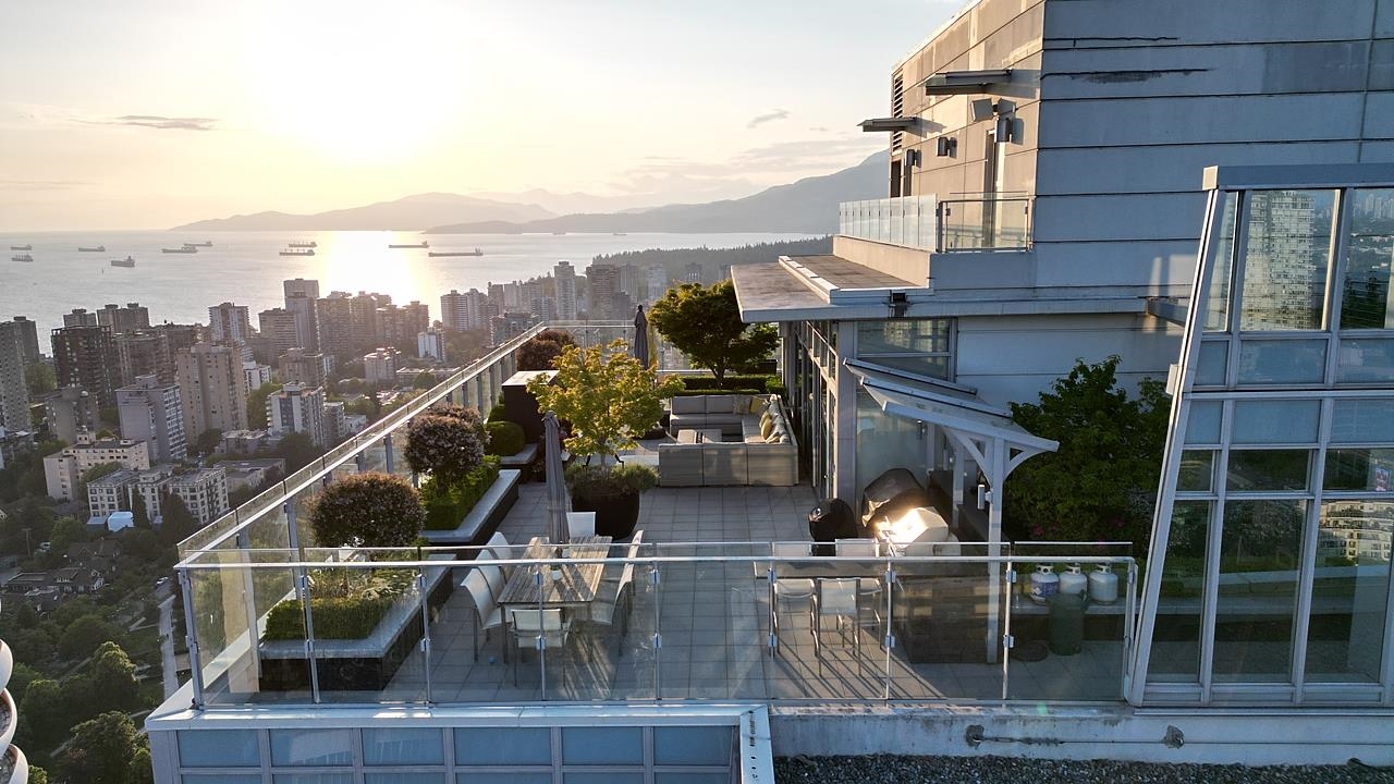 PH1-1028 Barclay Street, Vancouver, BC, V6E 0B1