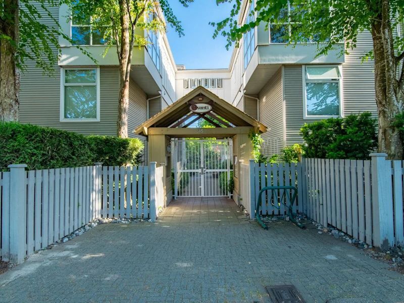 319 - 3150 W 4th Avenue, Vancouver BC V6K 1R7