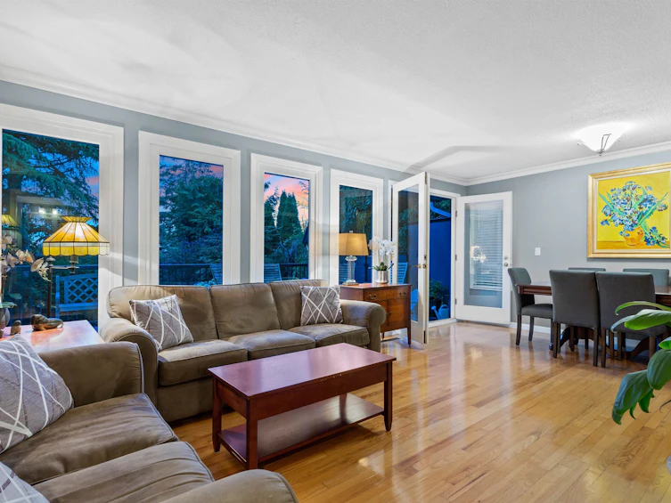 1038 Mathers Avenue, West Vancouver, BC, V7T 2G2