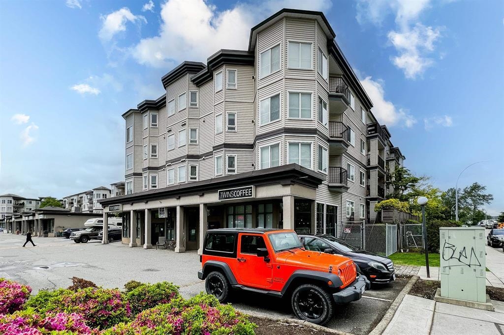 305-5765 Glover Road, Langley, BC, V3A 8M8