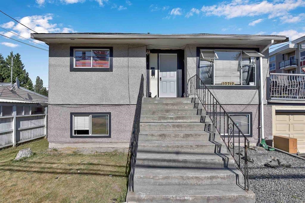10712 140 Street, Surrey, BC, V3T 4N8