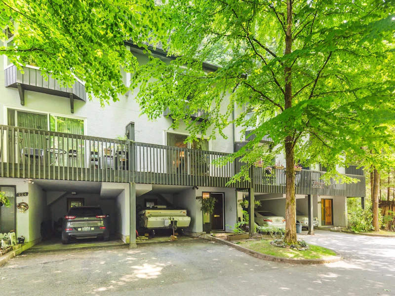 226 James Road, Port Moody BC V3H 2S4
