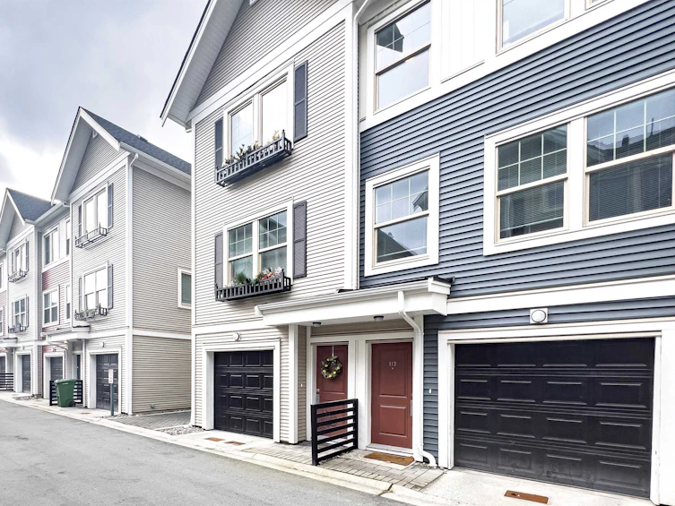 113-32633 Simon Avenue, Abbotsford, BC, V2T 0G9