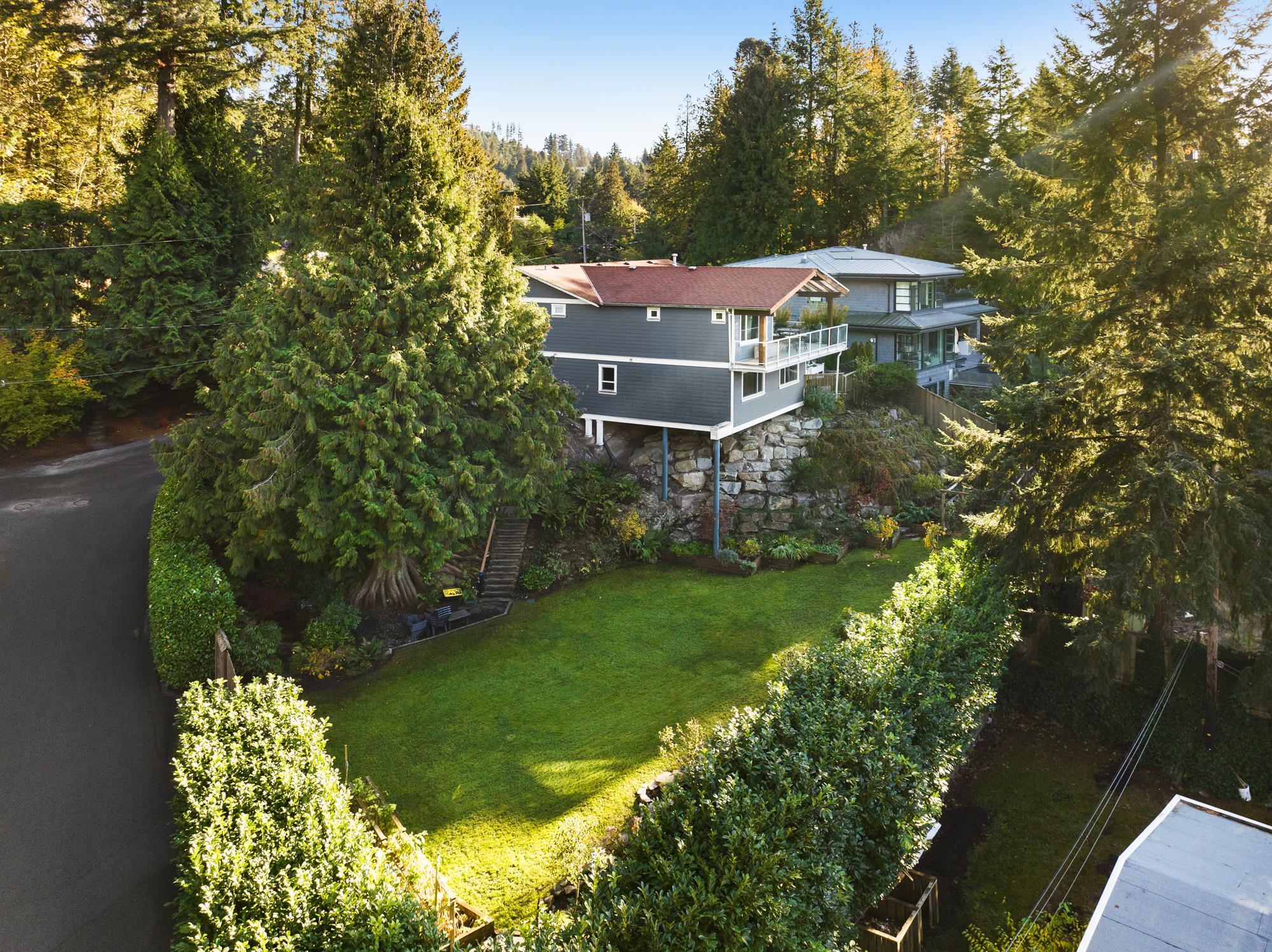 5755 Telegraph Trail, West Vancouver, BC, V7W 1R3