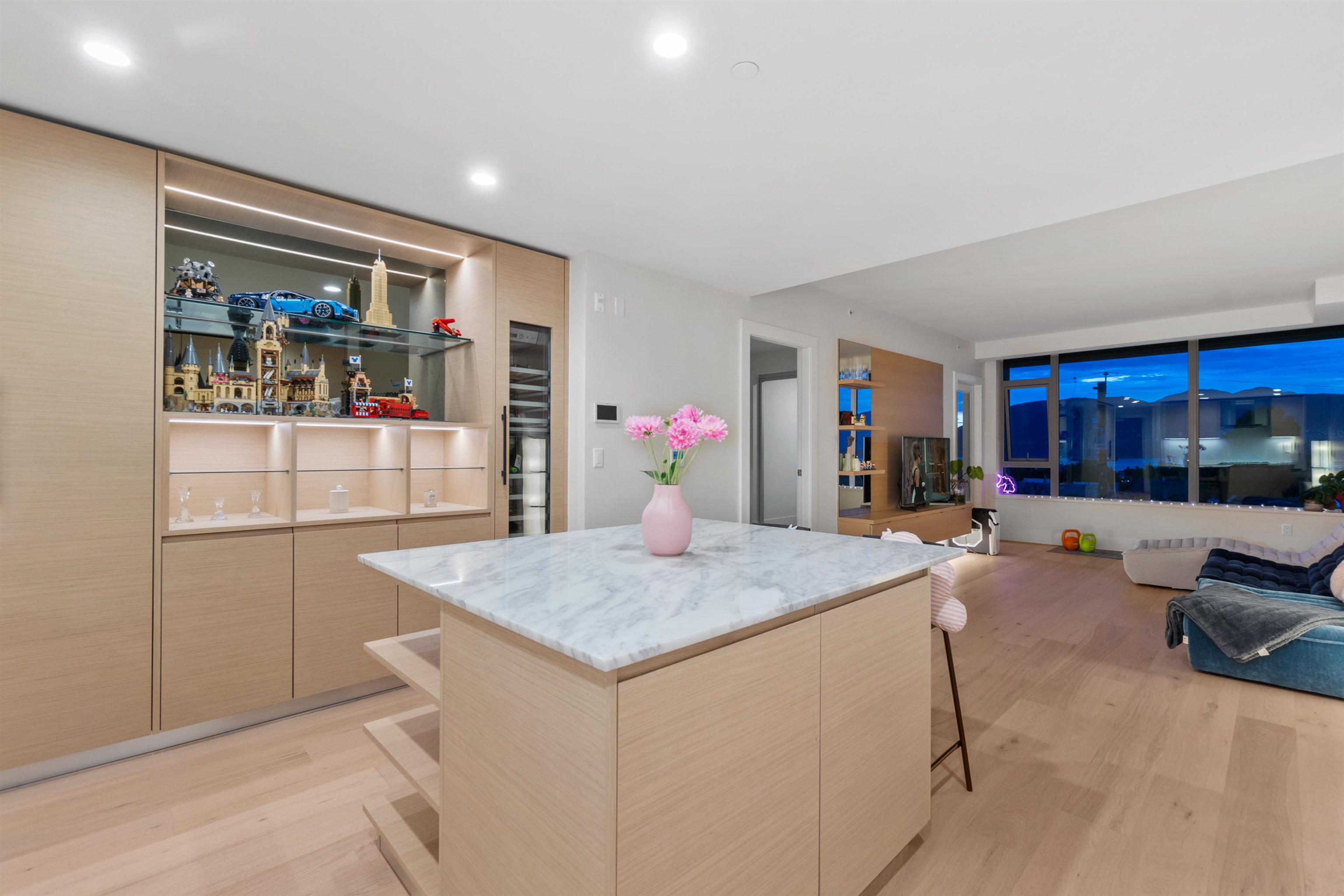 305-3639 W 16th Avenue, Vancouver, BC, V6R 3C3