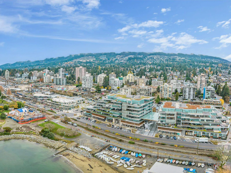 201 - 1355 Bellevue Avenue, West Vancouver BC