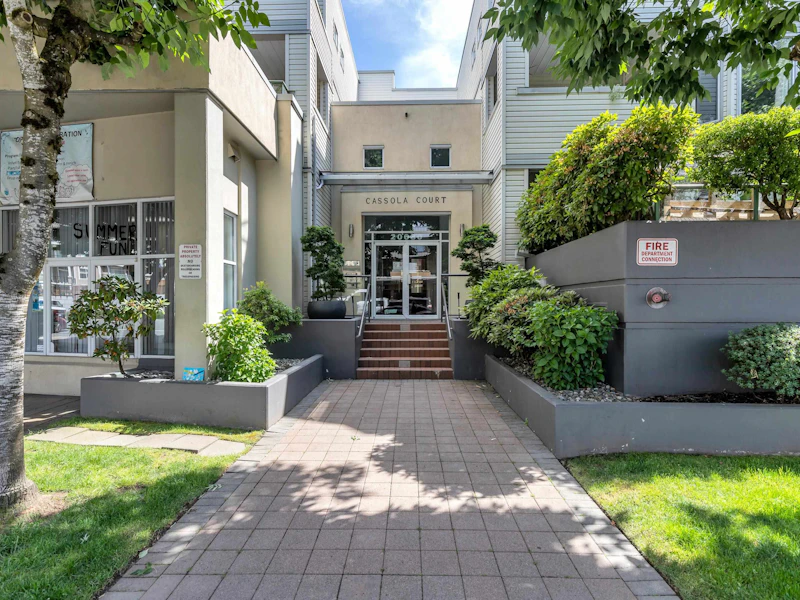 206 - 20680 56th Avenue, Langley BC V3A 3Z1
