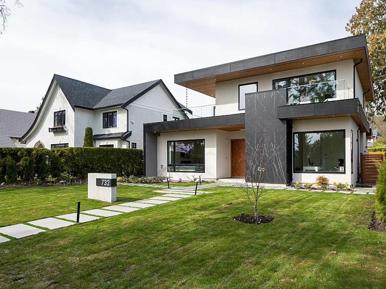 732 E 11th Street, North Vancouver, BC, V7L 2H8