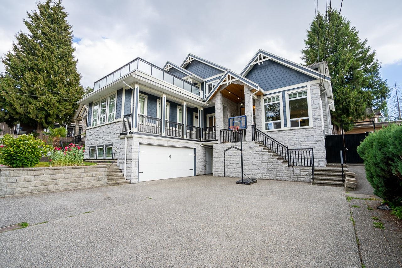 12764 107a Avenue, Surrey, BC, V3V 3J4