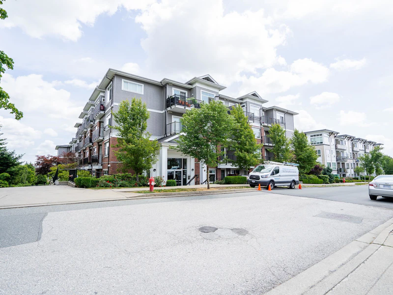 410 - 6480 195a Street, Surrey BC V4N 6P1