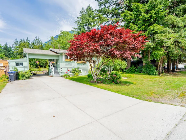 65963 Park Avenue, Hope, BC, V0X 1L1