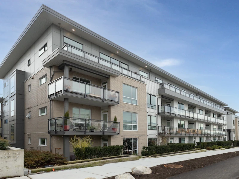 402 - 625 E 3rd Street, North Vancouver BC