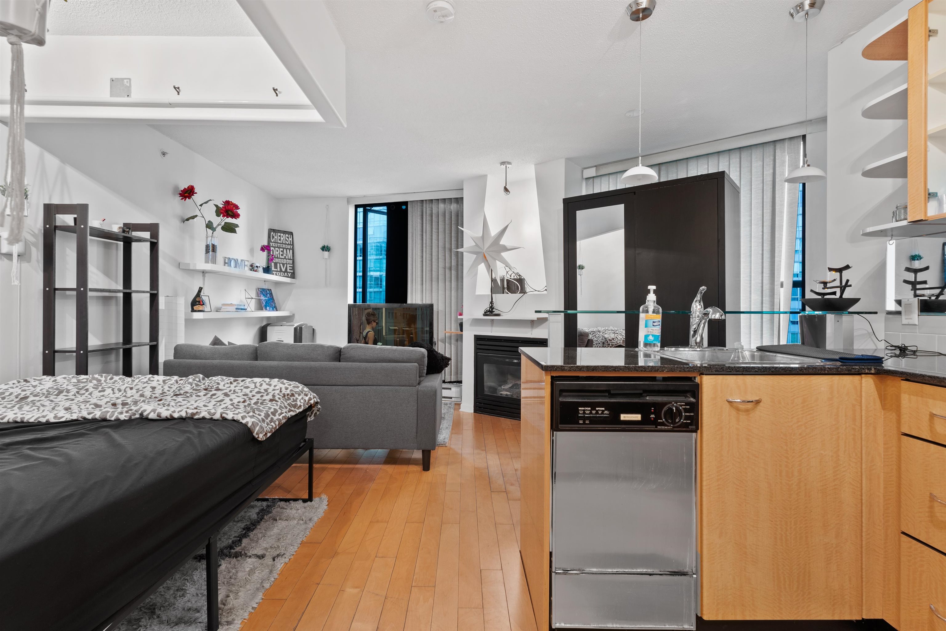 1603-501 Pacific Street, Vancouver, BC, V6Z 2X6