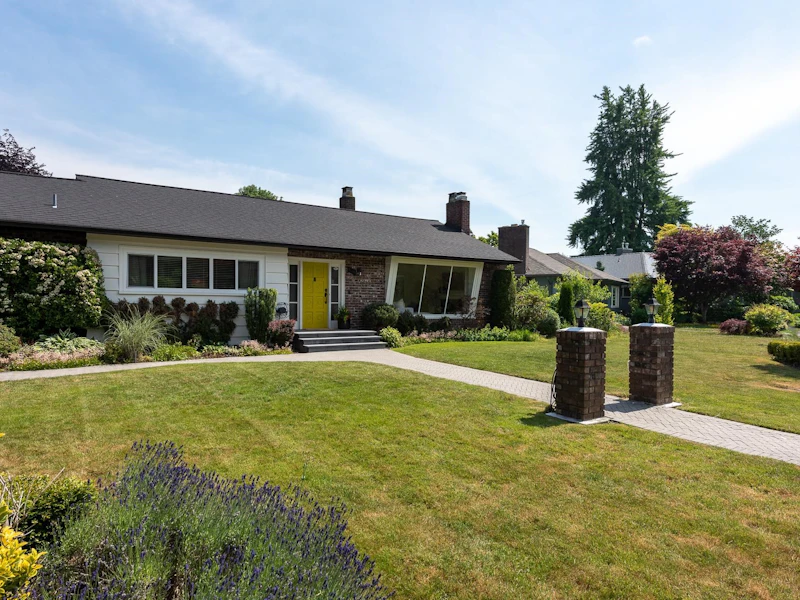 104 College Court, New Westminster BC V3L 1K9