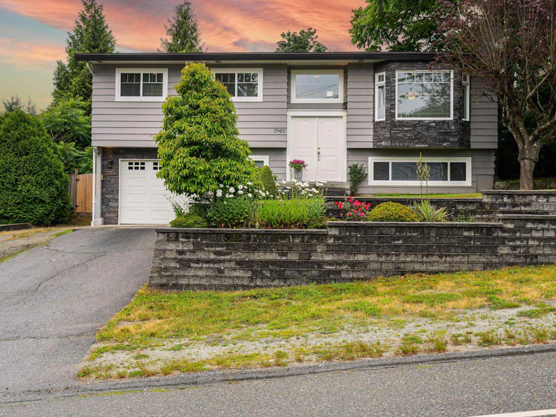 7945 Horne Street, Mission BC V2V 3Z4