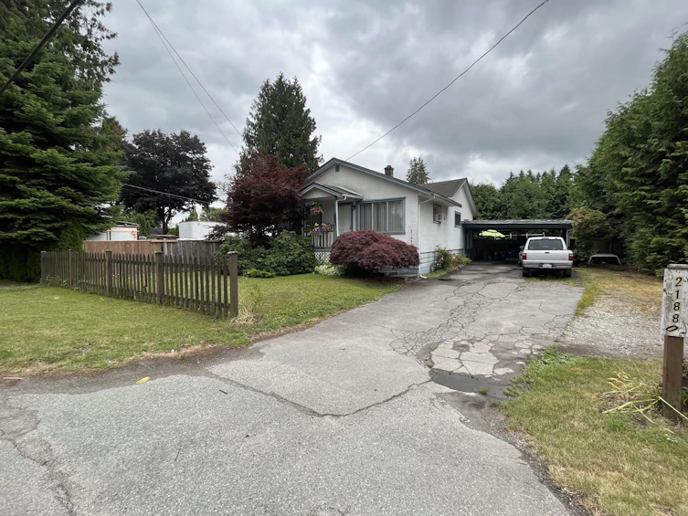 21880 Lougheed Highway, Maple Ridge, BC, V2X 2S4