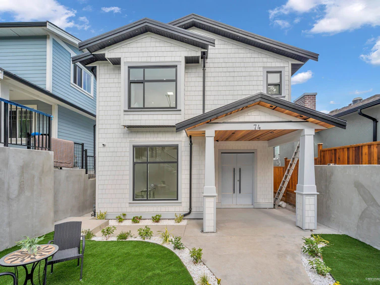 74 Ellesmere Avenue, Burnaby, BC, V5B 3S6