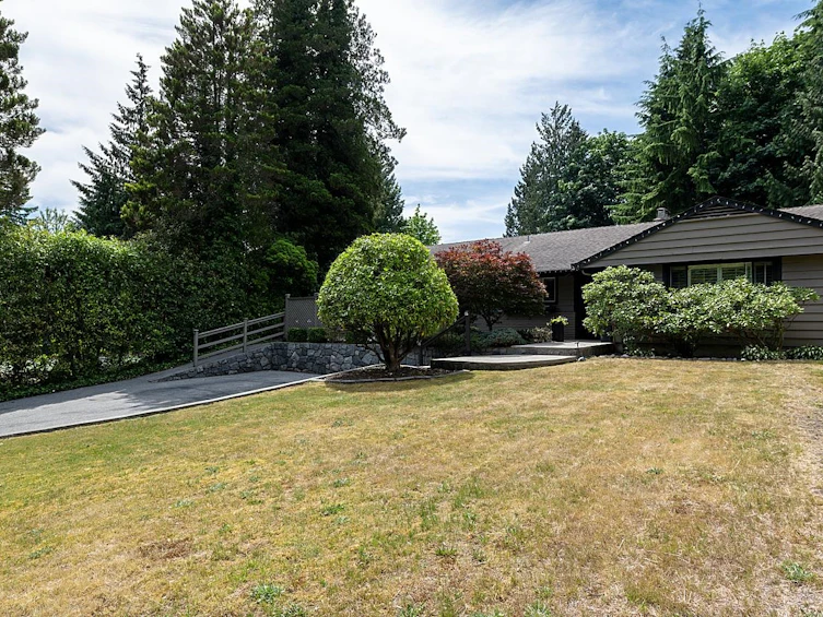 3039 Bewicke Avenue, North Vancouver, BC, V7N 4B7