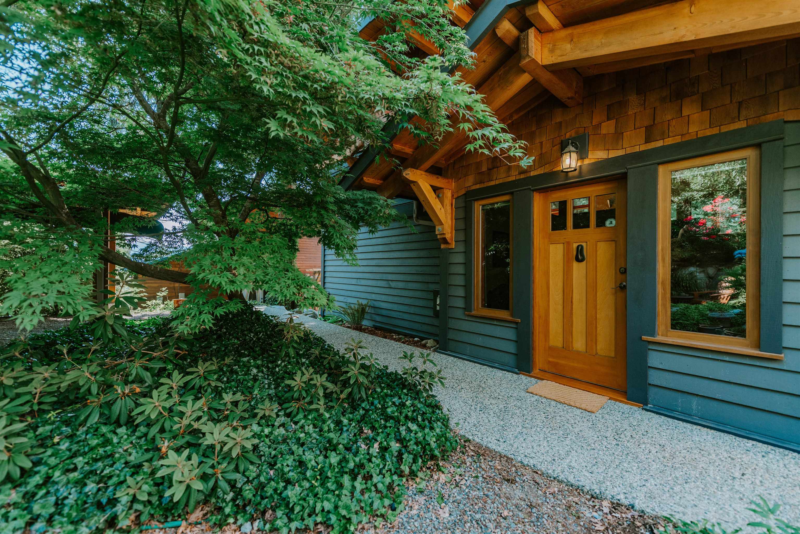 549 Central Avenue, Gibsons, BC, V0N 1V1