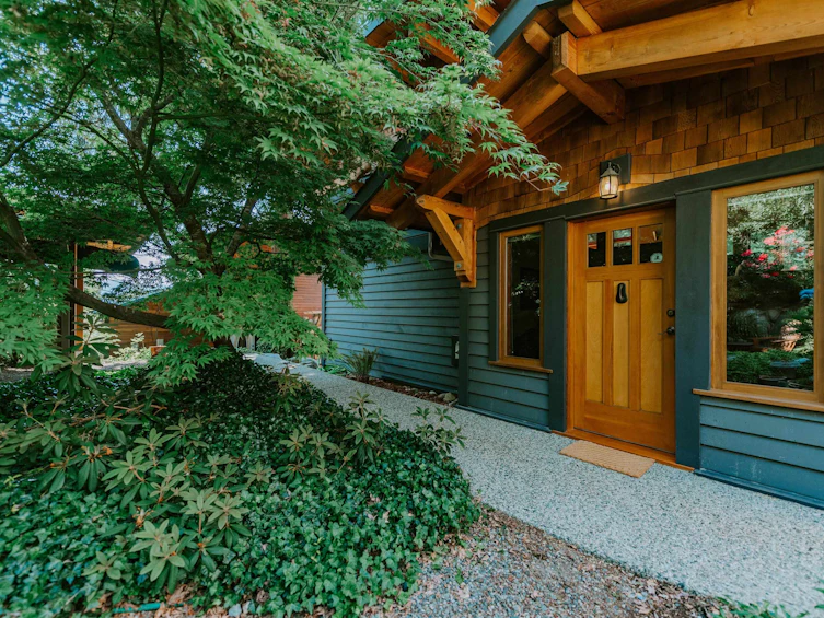 549 Central Avenue, Gibsons, BC, V0N 1V1