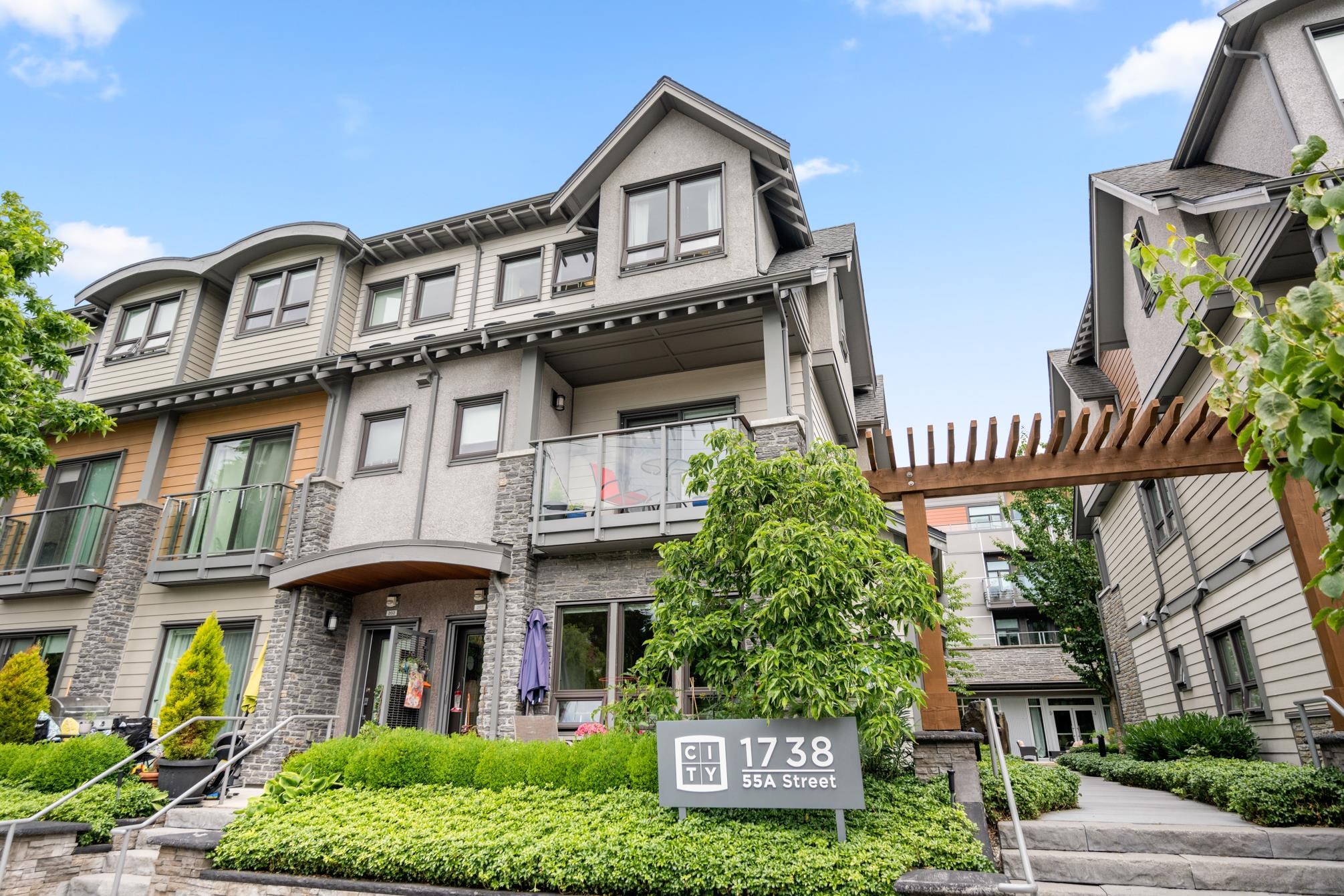 213-1738 55a Street, Delta, BC, V4M 0A9