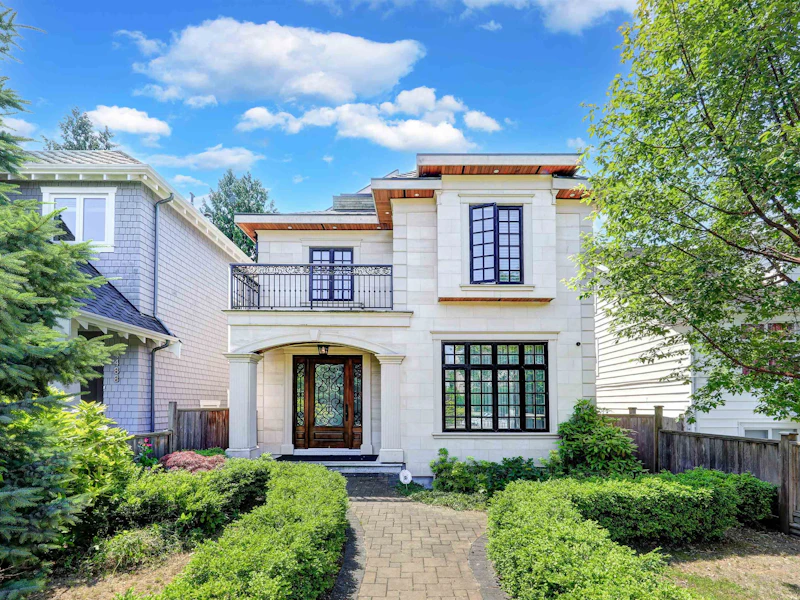 4496 W 14th Avenue, Vancouver BC V6R 2Y3