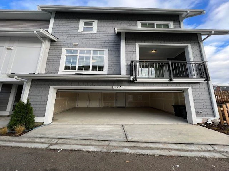 32 - 20180 84th Avenue, Langley BC