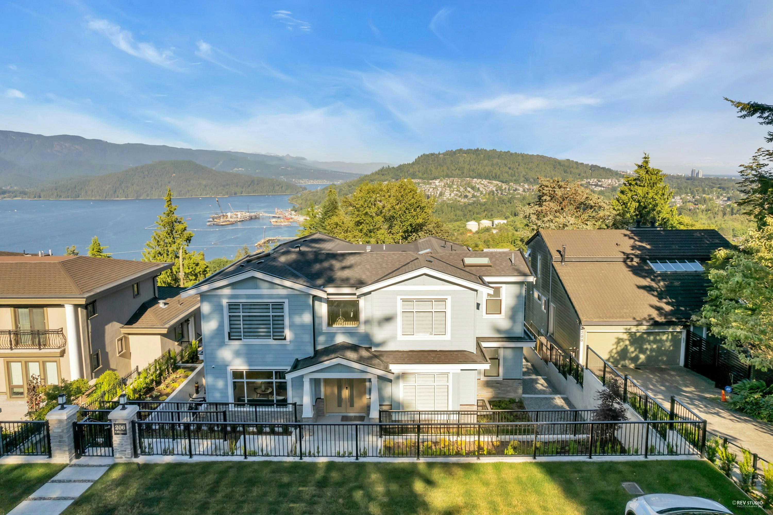 206 N Ellesmere Avenue, Burnaby, BC, V5B 1J8