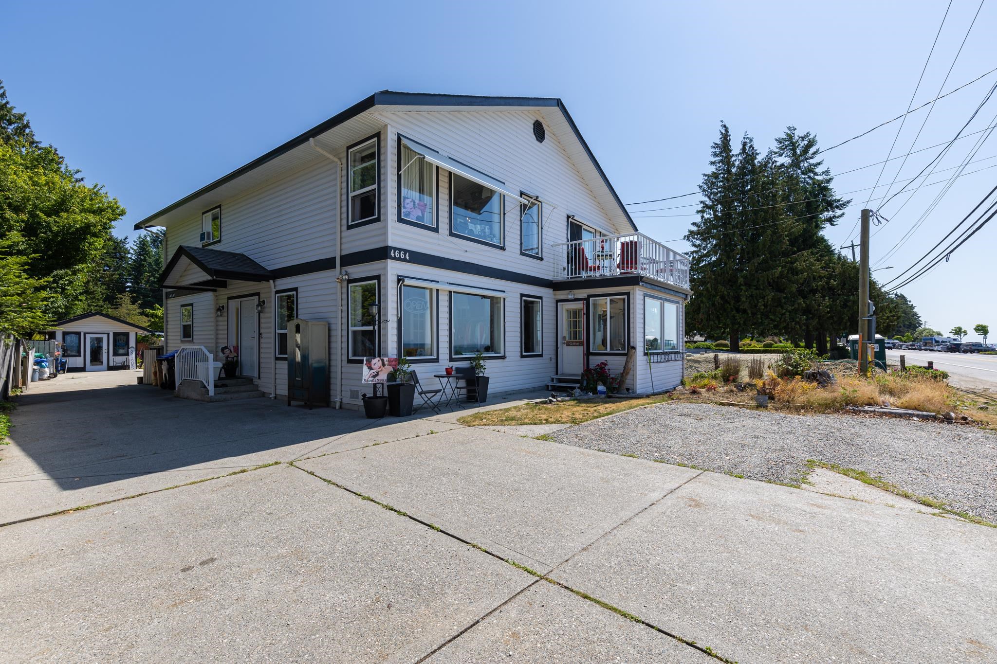 4664 Sunshine Coast Highway, Sechelt, BC, V7Z 0E5